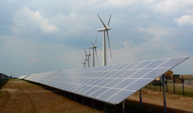 La Tunisie veut attirer 2 milliards de dollars d’investissements en énergie renouvelable