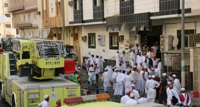 Évacuation d'un hôtel de La Mecque suite à un incendie