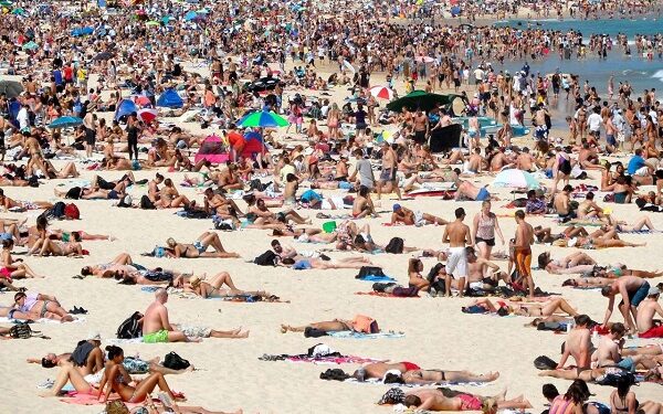 Guinguettes, foule et détritus : Nos plages, trois fois confisquées