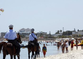Les deux policiers poignard&eacute;s &agrave; Djerba dans un &eacute;tat stable