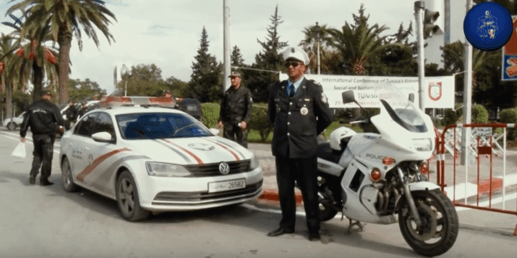Port du masque et couvre-feu en Tunisie : Pr&egrave;s de 100 mille infractions en une semaine