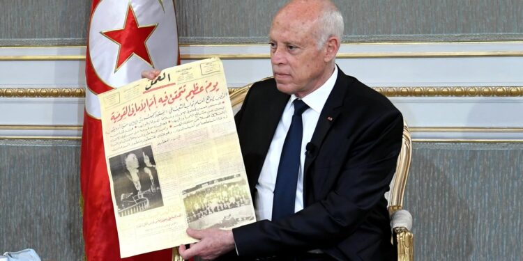 Sur quelle plan&egrave;te vit Kais Saied ? Les internautes se d&eacute;cha&icirc;nent contre le pr&eacute;sident !