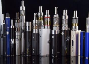 Revendeurs et vapoteurs lancent une p&eacute;tition pour la normalisation du commerce de la cigarette &eacute;lectronique