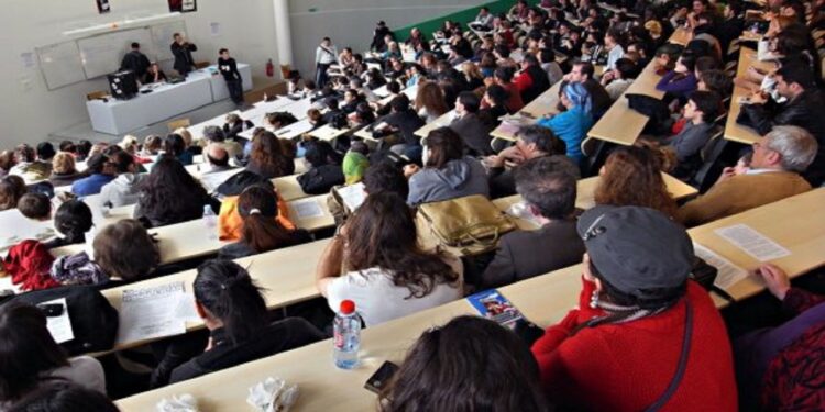 Tunisie : Retard dans le versement des salaires des universitaires