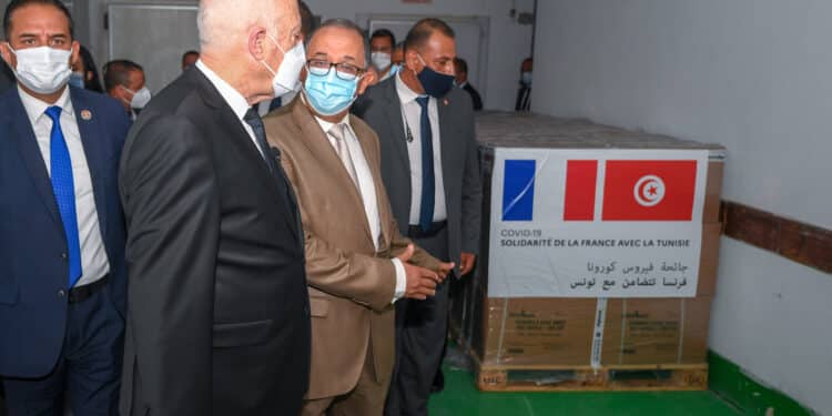 Coronavirus : La Tunisie réceptionne un don français de 500 mille doses de vaccins