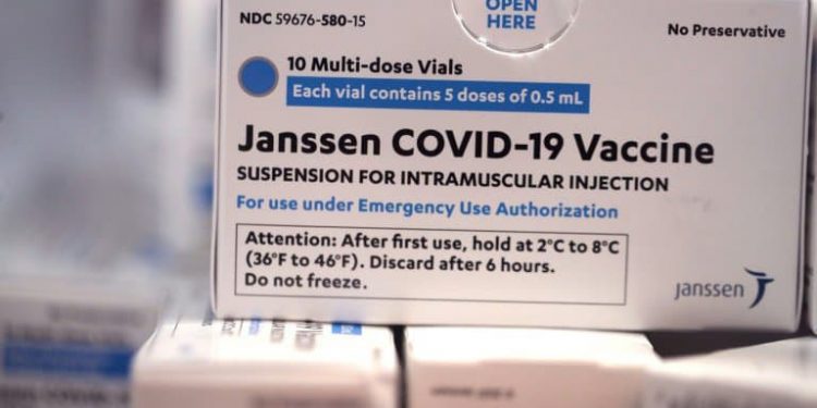 Don fran&ccedil;ais de 85 tonnes d&rsquo;&eacute;quipements m&eacute;dicaux &agrave; la Tunisie dont 1,1 million de doses de vaccin