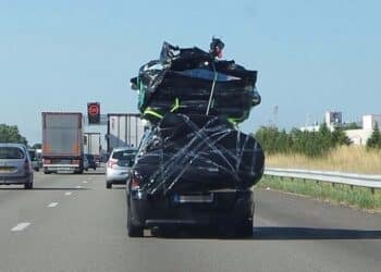Les v&eacute;hicules dont le toit est charg&eacute; de bagages de nouveau autoris&eacute;s au Port de la Goulette