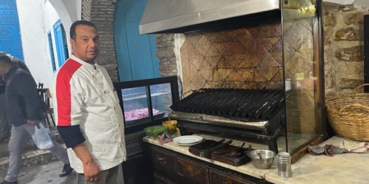 Médina de Tunis : Salah et le grill de souk El Sakkajine