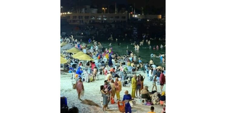 Passer toute la nuit à la plage