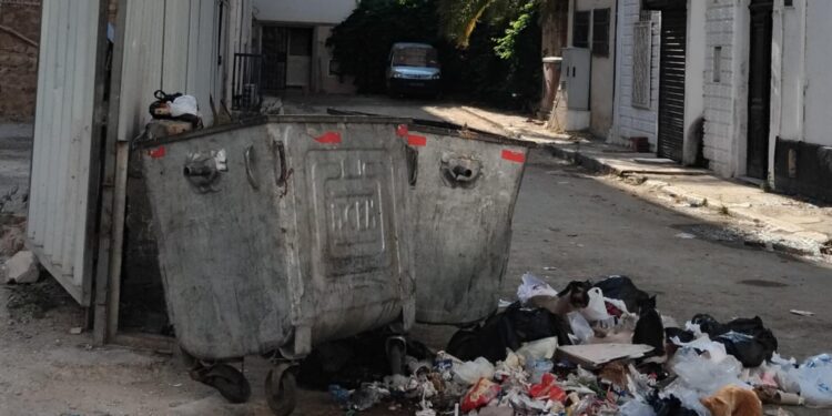 Tunis - Snapshot : Un quotidien dégueulasse et déprimant