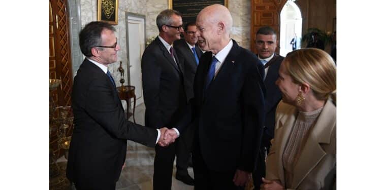 Le président Kaïs Saïed recevant la présidente du Conseil italien Giorgia Meloni