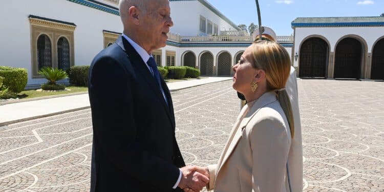 Meloni en éclaireuse : Ce qu’il faut retenir de sa visite surprise en Tunisie