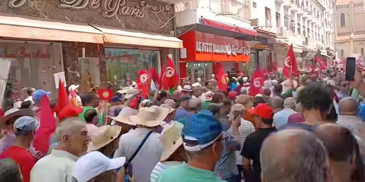 La place Mohamed Ali à Tunis rassemblant les manifestants, le 21 août 2025.