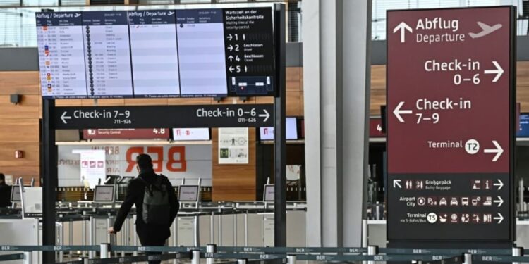 Cyberattaque en Europe : Retards et annulations de vols à Bruxelles, Berlin et Londres