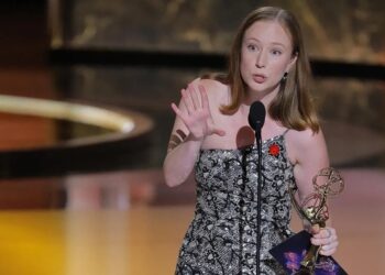 "f*** ICE, free Palestine" : CBS censure le discours d’Hannah Einbinder