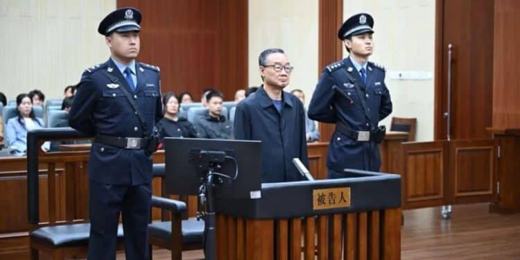 L’ancien ministre de l’Agriculture, Tang Renjian, a été condamné à la peine capitale avec sursis