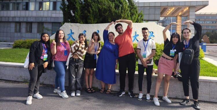 Dans le cadre du programme de bourse d'été 2024 pour l'apprentissage du chinois, des étudiants tunisiens ont rejoint des étudiants internationaux à l'Université des Langues Étrangères de Dalian