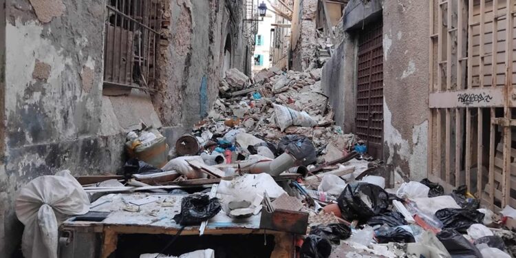 Snapshot - Tunis : Tout s'effondre mais les gravats restent là !