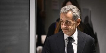 Nicolas Sarkozy condamné à cinq ans de prison ferme, une première pour un ex-président français
