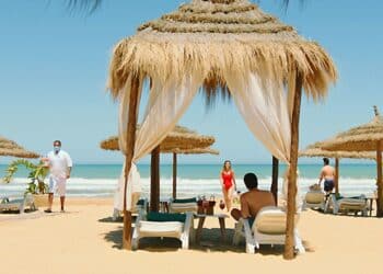 Tourisme en Tunisie : 13 milliards de dinars et 35.000 emplois d’ici 2030, selon une étude