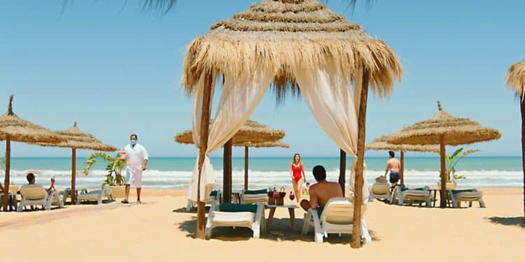 Tourisme en Tunisie : 13 milliards de dinars et 35.000 emplois d’ici 2030, selon une étude