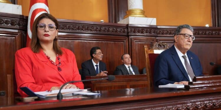 Crise à Gabes : L’absence de la cheffe du gouvernement à la plénière fait polémique
