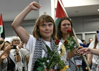 Gaza : Greta Thunberg dénonce un "génocide en direct" et appelle les gouvernements à agir