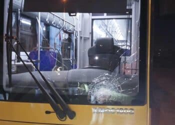 Tunis : Le métro n°4 et un bus neuf vandalisés, les auteurs interpellés
