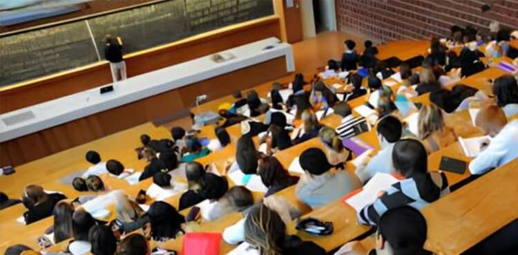 Plus de 20.000 étudiants tunisiens poursuivent leurs études à l’étranger : La France et Allemagne en tête