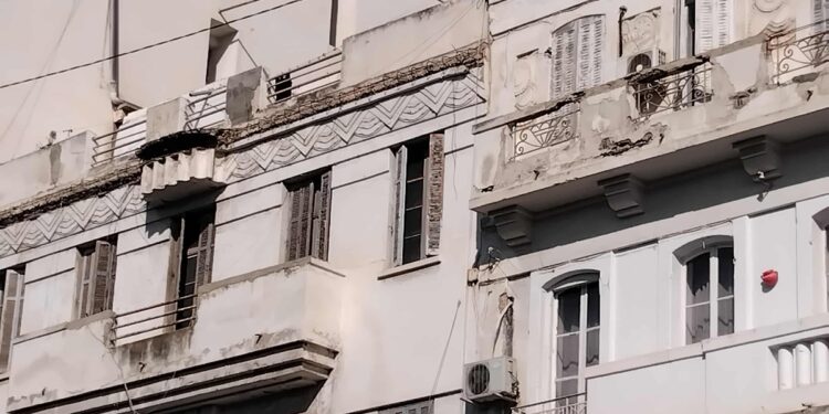 Snapshot - Tunis : Quand les immeubles Art Déco s'effritent