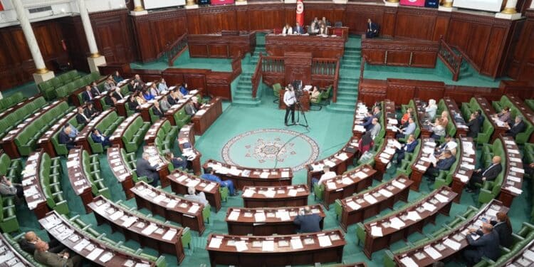 Article 15 de la Loi de finances : Des députés proposent une hausse salariale minimale de 7%