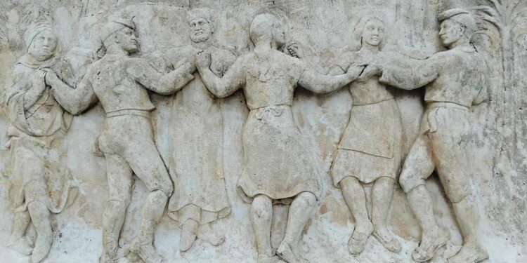 Place Barcelone : L'œuvre restaurée de l'artiste espagnole Eulália Fabregas de Sentmenat