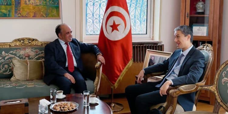 La multinationale chinoise Foxit choisit Tunis comme porte d’entrée vers l’Afrique