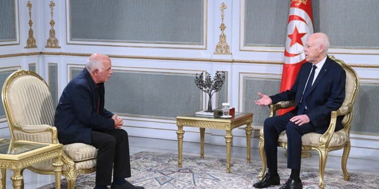 Crise environnementale à Gabès : la Présidence mise sur l’ingénieur Ali Ben Hammoud, formé en Chine