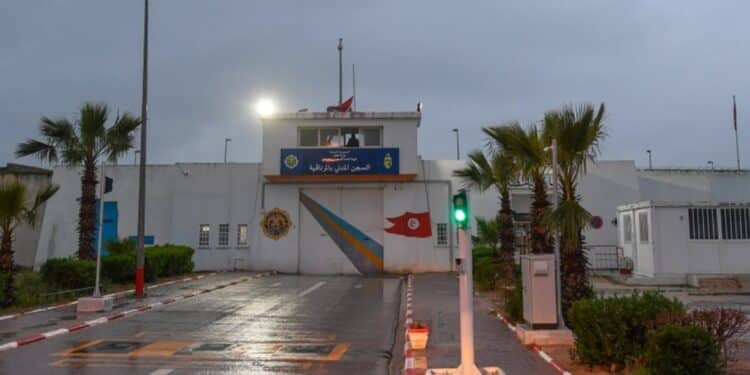 Trois avocats visés par une enquête après une plainte du Comité général des prisons