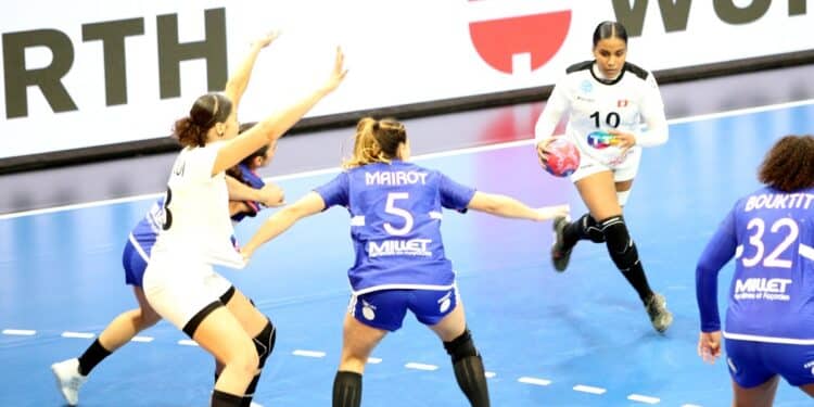 Entrée difficile pour la Tunisie face à la France au Mondial féminin de handball