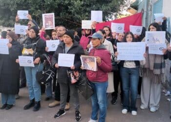 Devant le Parlement, des citoyens dénoncent la poursuite de l’abattage des chiens errants