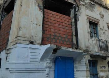 Tunis: Snapshot : La Villa Yvonne murée après un incendie