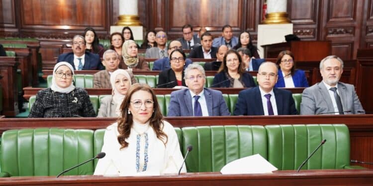 PLF 2026 : La ministre des Finances défend la redevance sur les boissons gazeuses