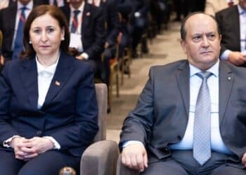 Tunisie - Algérie : Sept accords économiques scellés à Tunis