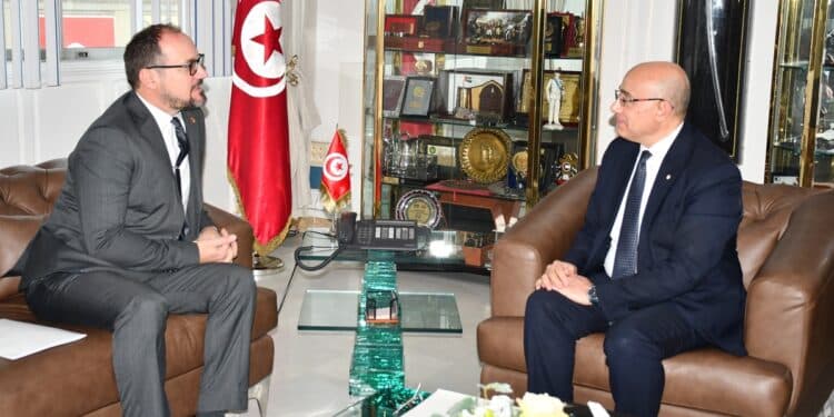 Tunisie - Canada : La coopération militaire en discussion