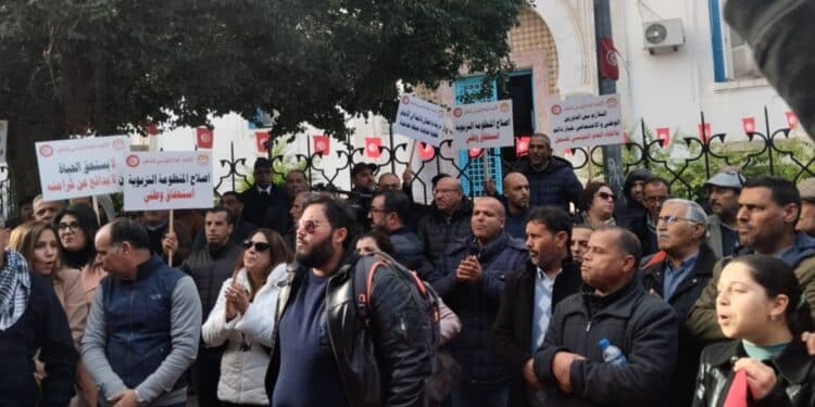 Tensions à l’Éducation : Les syndicats montent au créneau