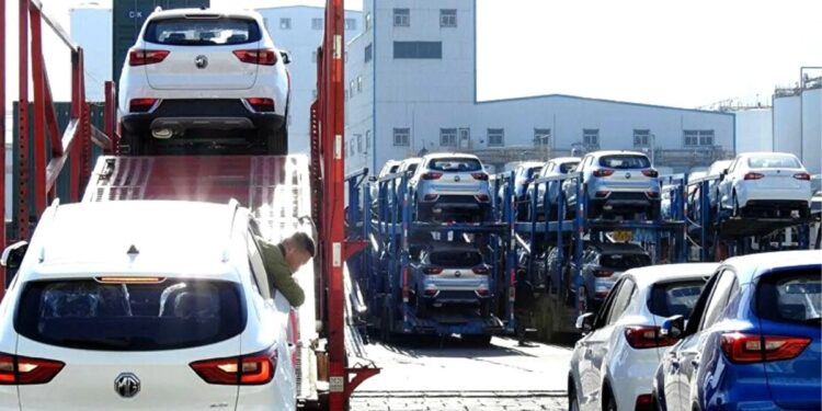 Ventes automobiles : Le marché tunisien franchit 77.112 véhicules, dopé par le parallèle