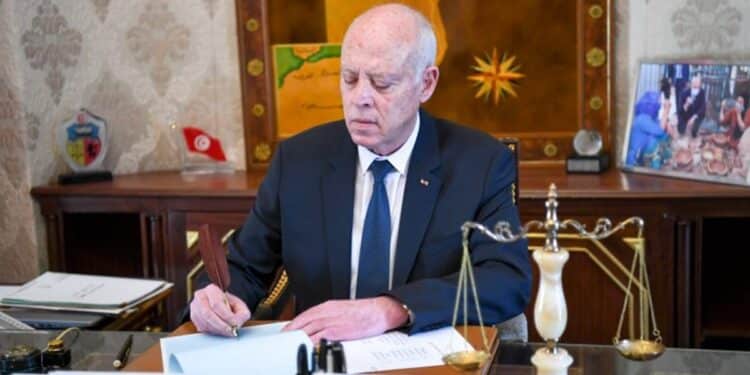 Fête de la Révolution : Kaïs Saïed accorde une grâce présidentielle à 2014 détenus