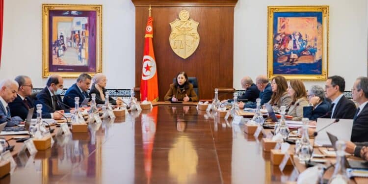 Tunisie : La cheffe du gouvernement appelle à la « révolution législative »
