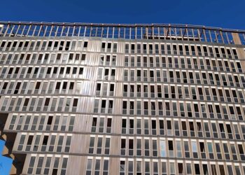 Snapshot : L'hôtel du lac comme un gruyère