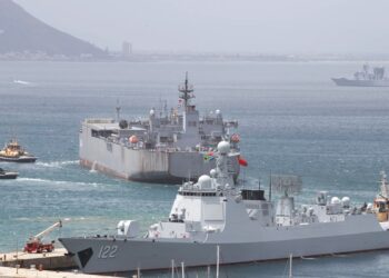 Trump joue au risque, Pékin et Moscou déploient les navires en Afrique du Sud