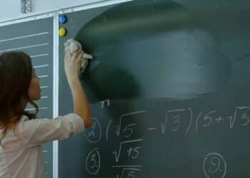 Education : Le ministère lance un recrutement de 1800 enseignants