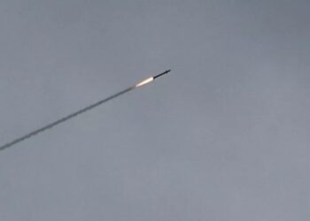 L’Iran annonce une première vague de frappes sur Israël