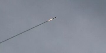 L’Iran annonce une première vague de frappes sur Israël